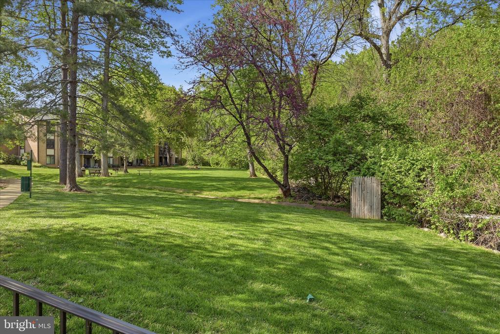 9730 KINGSBRIDGE DRIVE Unit: 303