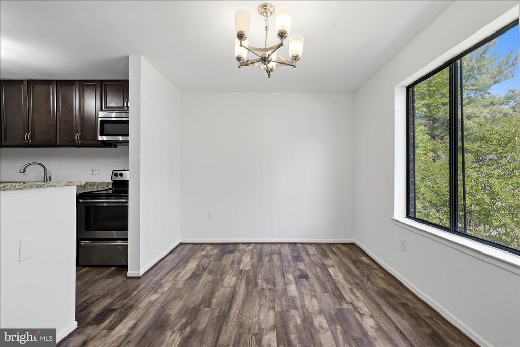 9730 KINGSBRIDGE DRIVE Unit: 303