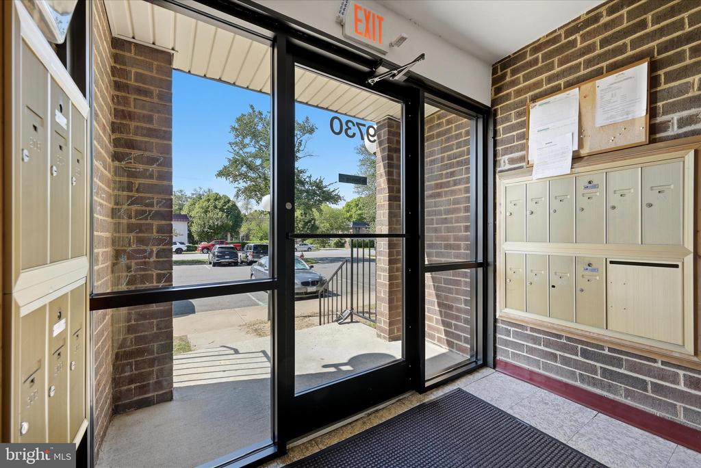 9730 KINGSBRIDGE DRIVE Unit: 303