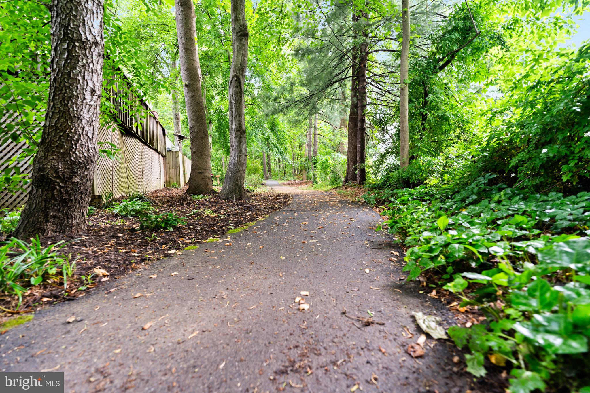 5839 NEW ENGLAND WOODS DRIVE