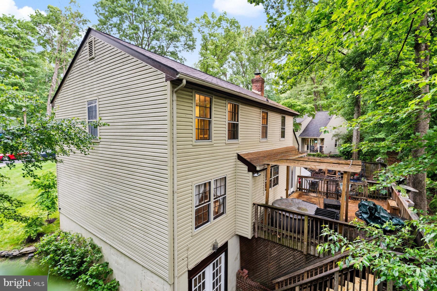 5839 NEW ENGLAND WOODS DRIVE