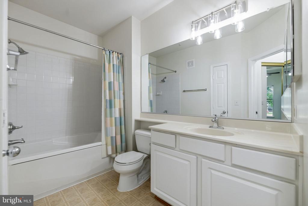 4129 FOUNTAINSIDE LANE 104