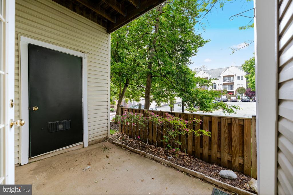 4129 FOUNTAINSIDE LANE 104