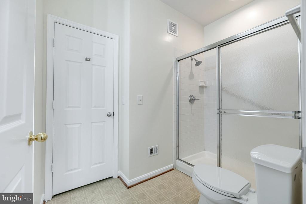 4129 FOUNTAINSIDE LANE 104