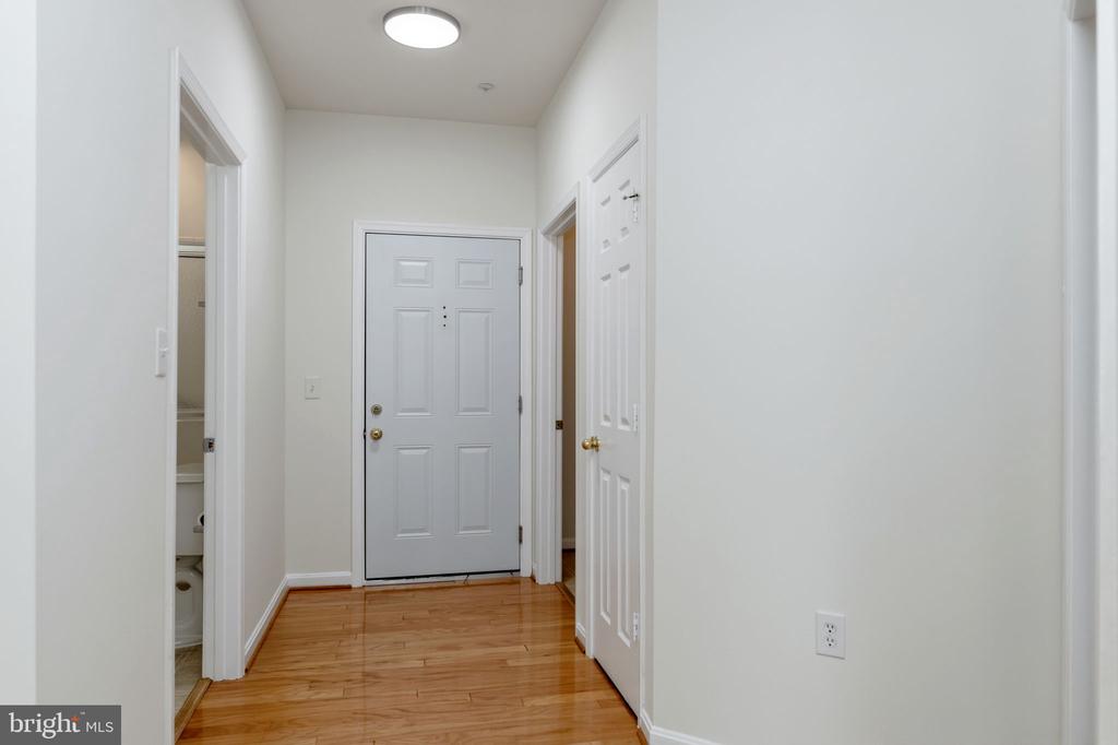 4129 FOUNTAINSIDE LANE 104