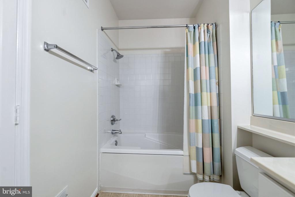 4129 FOUNTAINSIDE LANE 104
