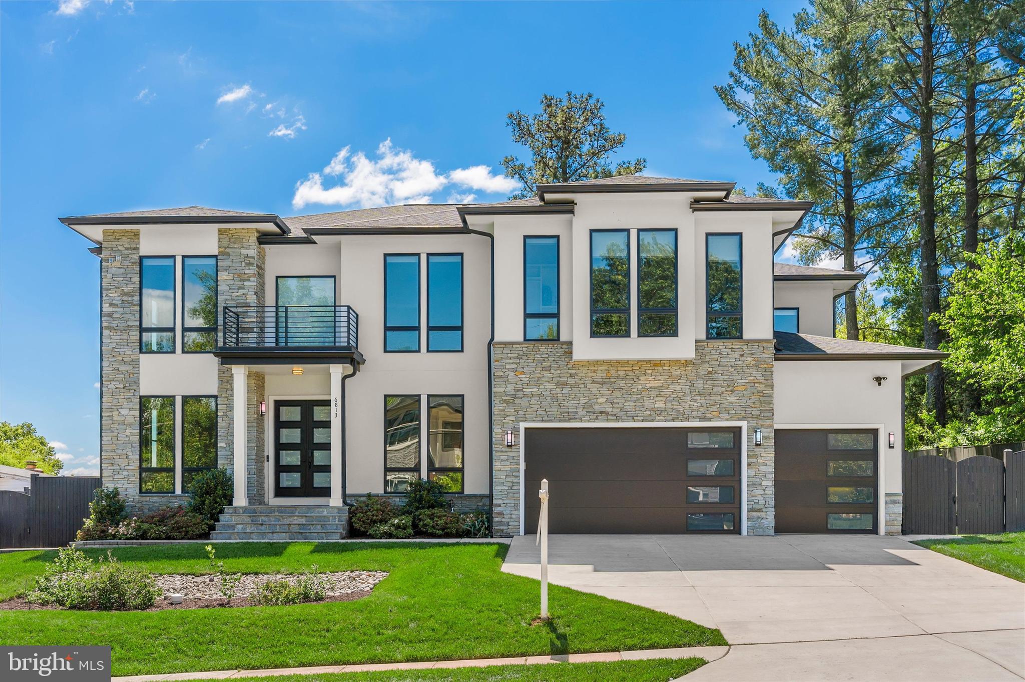 6813 DEAN DRIVE