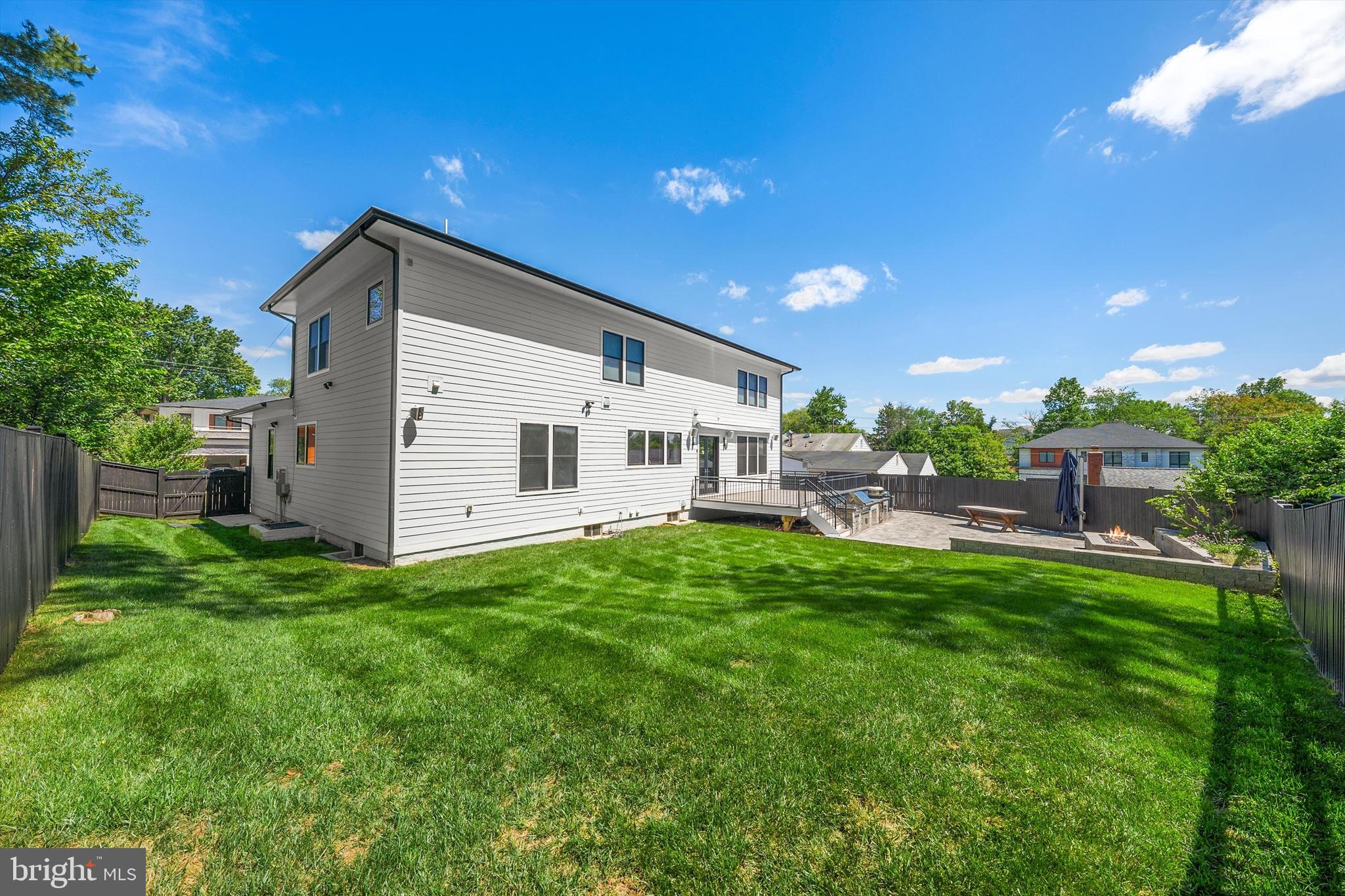 6813 DEAN DRIVE