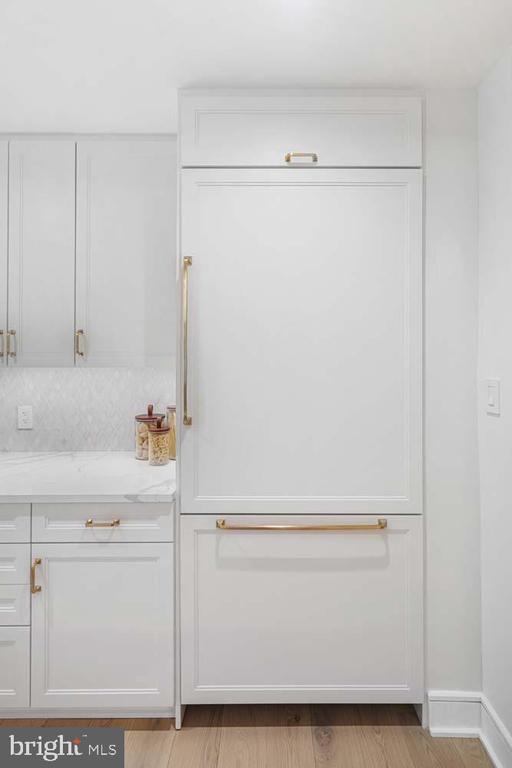 6718 LOWELL AVENUE Unit: PH 907