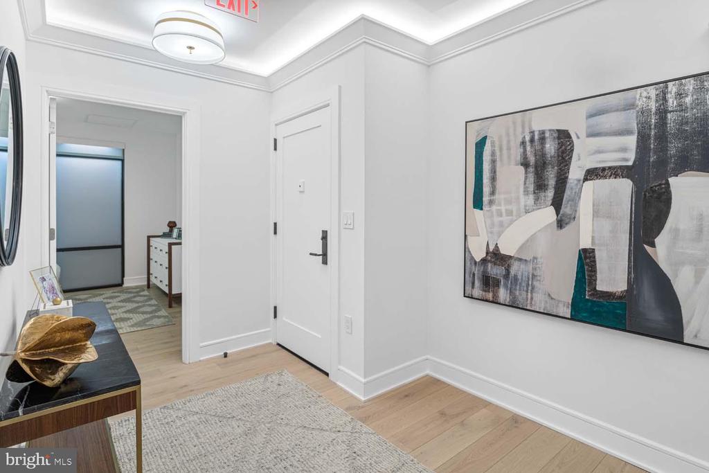 6718 LOWELL AVENUE Unit: PH 907