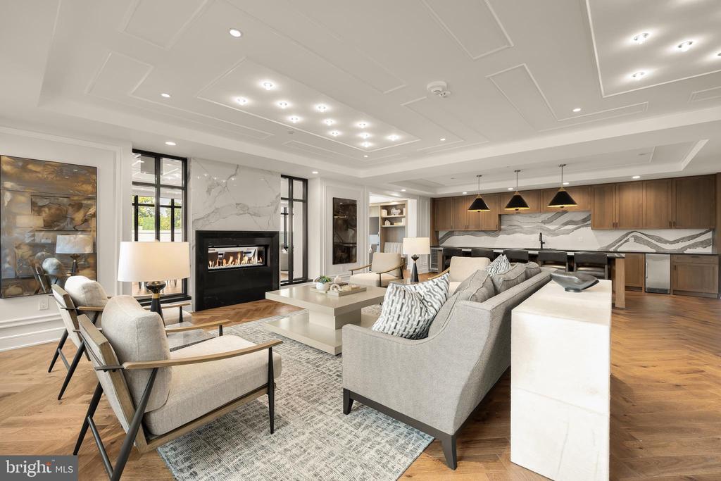 6718 LOWELL AVENUE Unit: PH 907