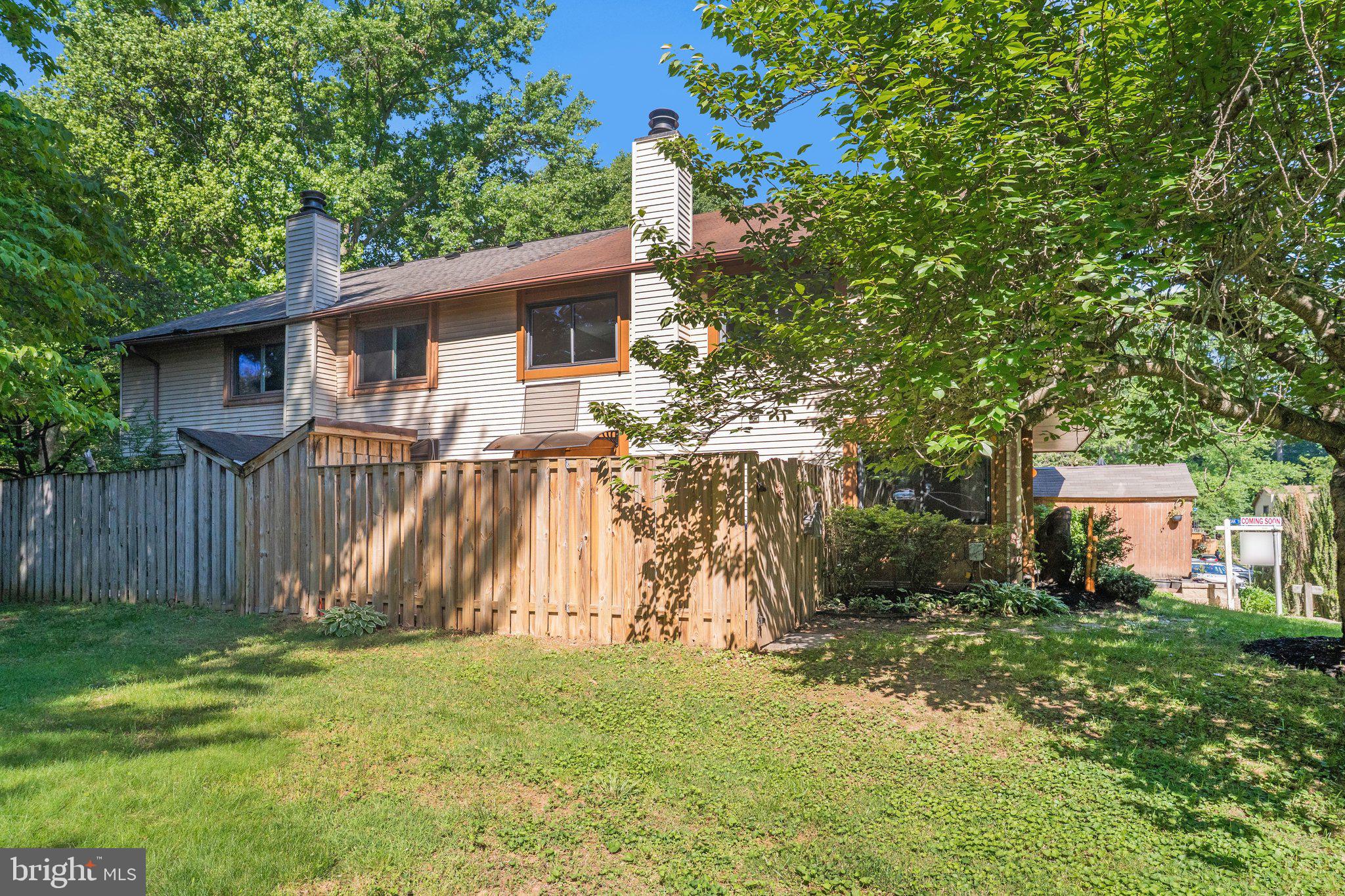 5693 SUMMER OAK WAY