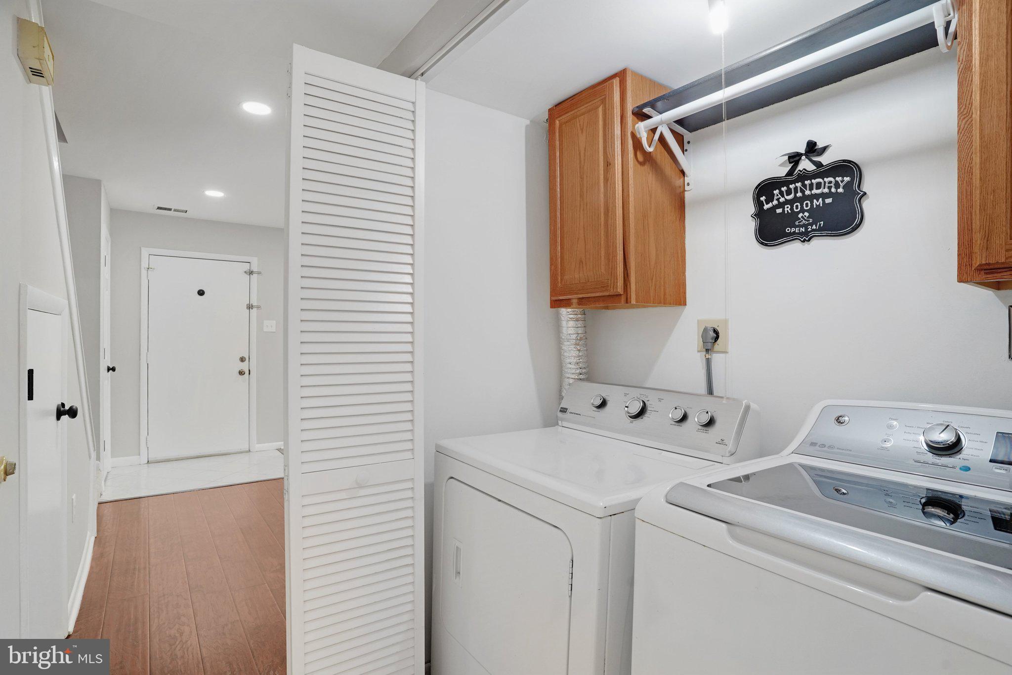 5693 SUMMER OAK WAY