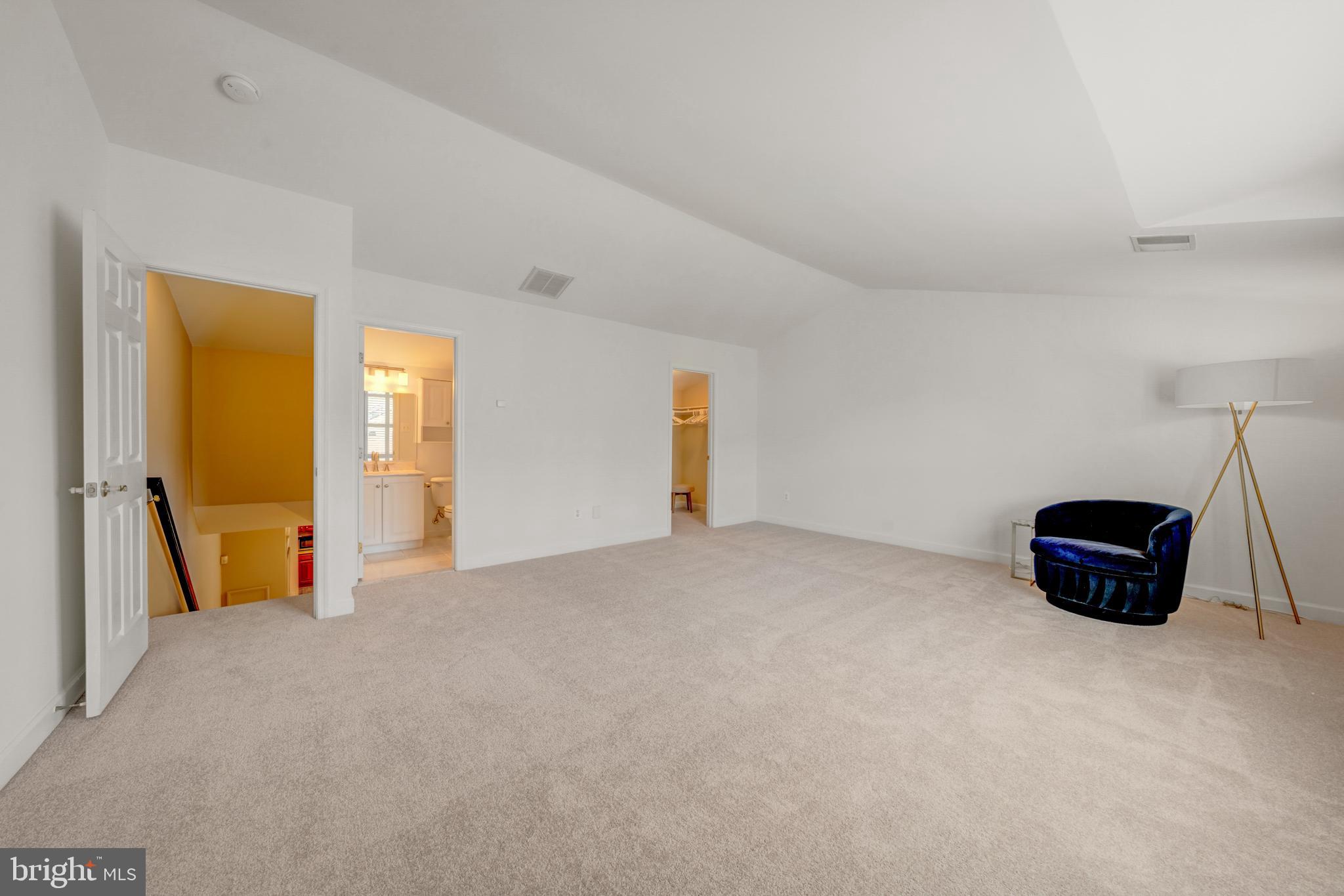 1408 INGLESIDE AVENUE