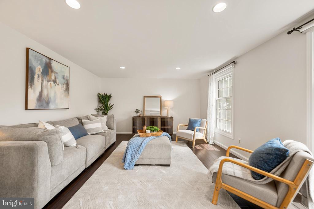 8044 WINDING WAY COURT