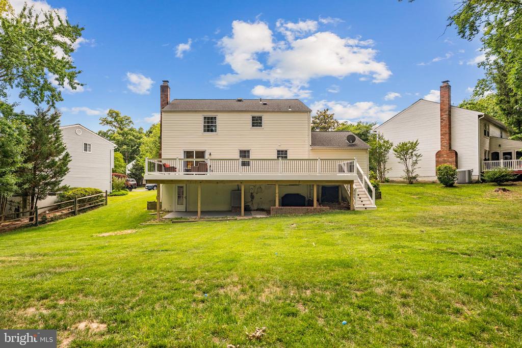 8044 WINDING WAY COURT