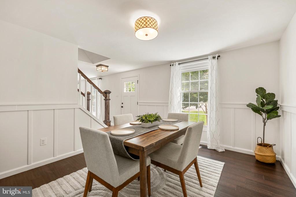 8044 WINDING WAY COURT