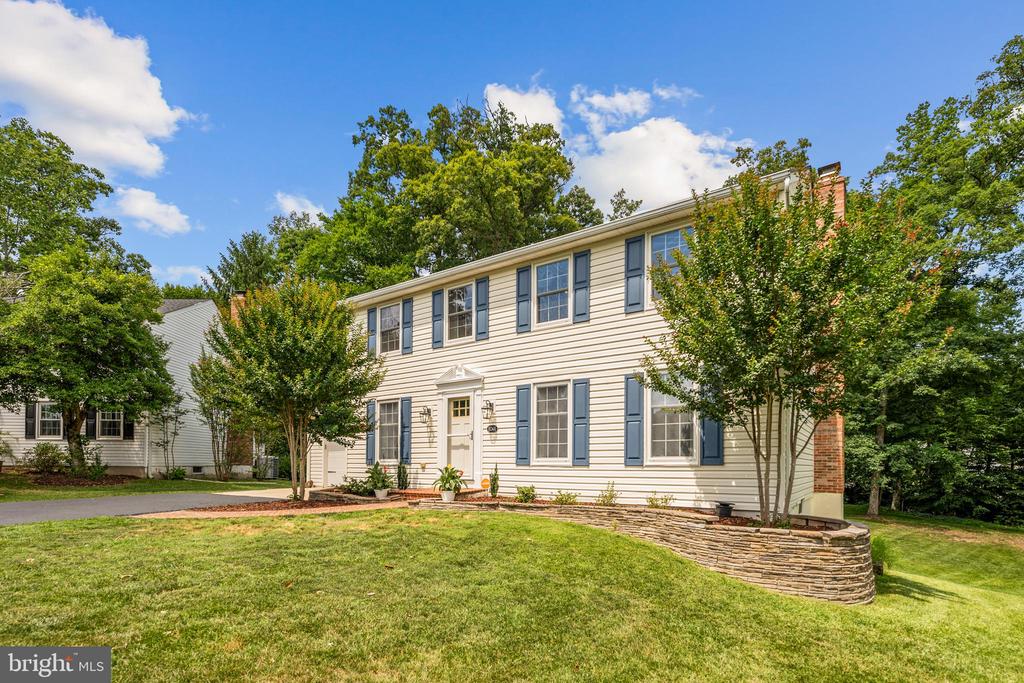 8044 WINDING WAY COURT