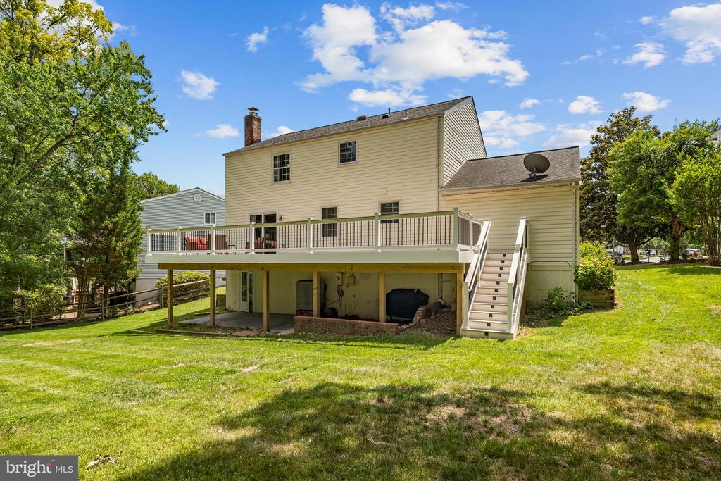 8044 WINDING WAY COURT