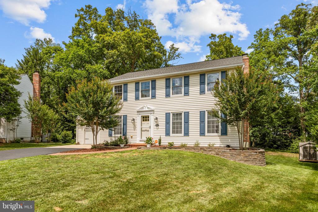 8044 WINDING WAY COURT