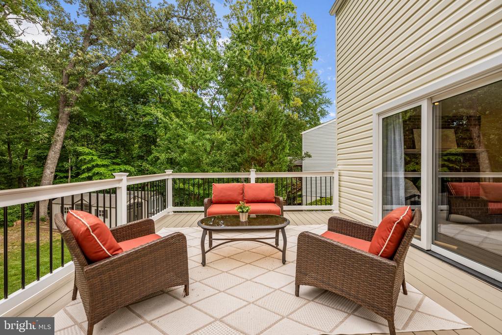 8044 WINDING WAY COURT
