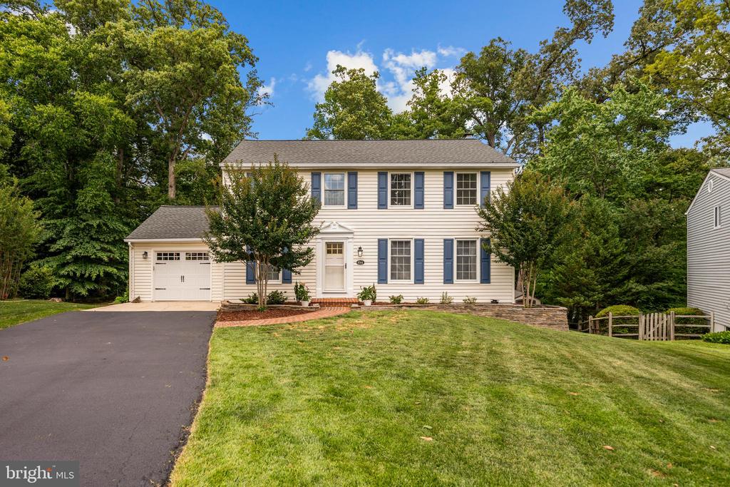 8044 WINDING WAY COURT