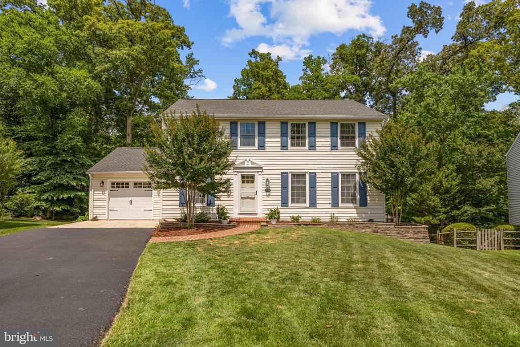 8044 WINDING WAY COURT