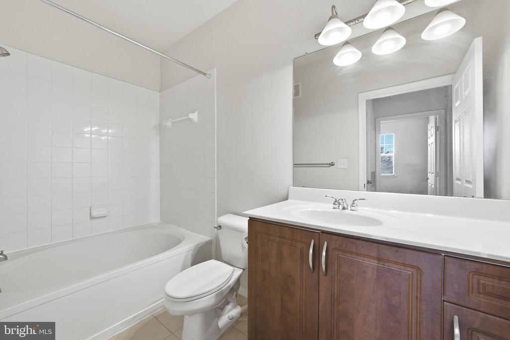 12929 CENTRE PARK CIRCLE Unit: 215