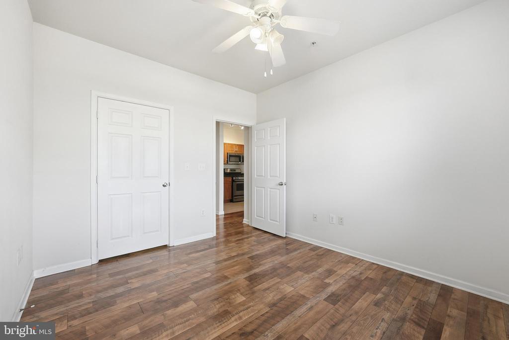 12929 CENTRE PARK CIRCLE Unit: 215