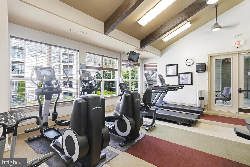 12929 CENTRE PARK CIRCLE Unit: 215