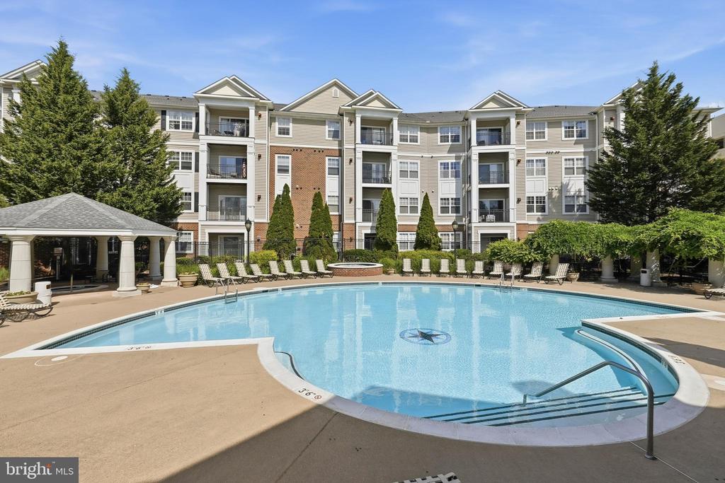 12929 CENTRE PARK CIRCLE Unit: 215