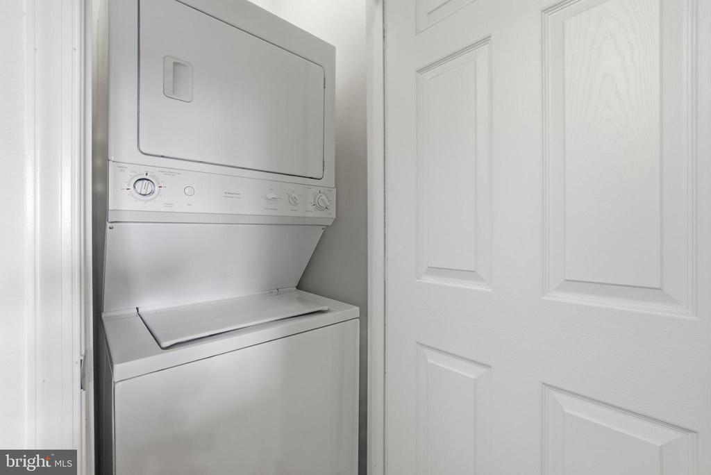 12929 CENTRE PARK CIRCLE Unit: 215