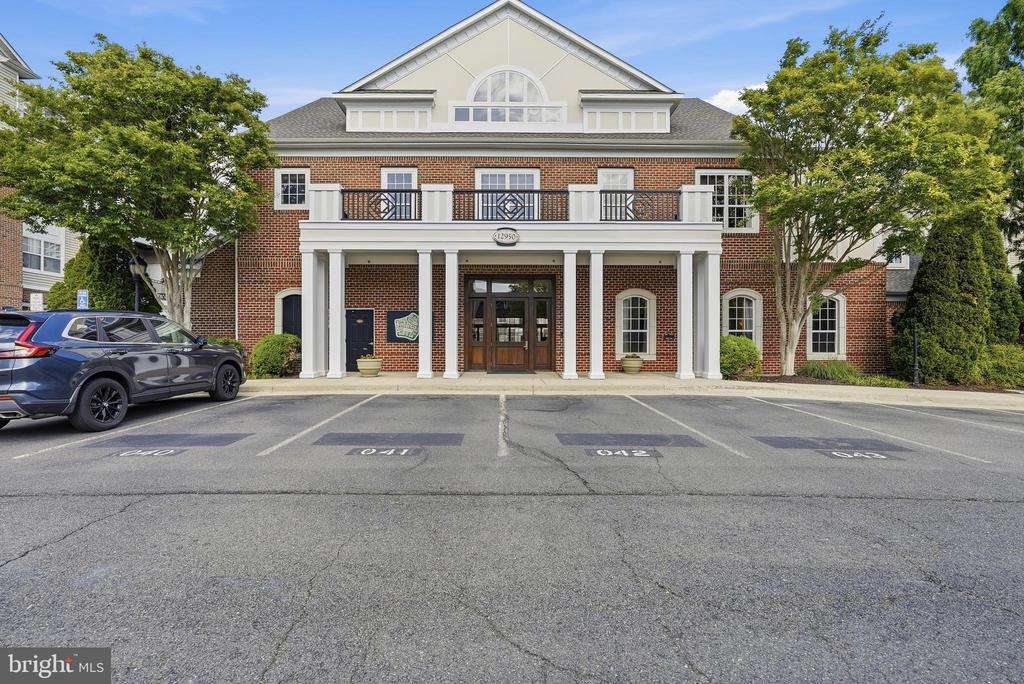 12929 CENTRE PARK CIRCLE Unit: 215