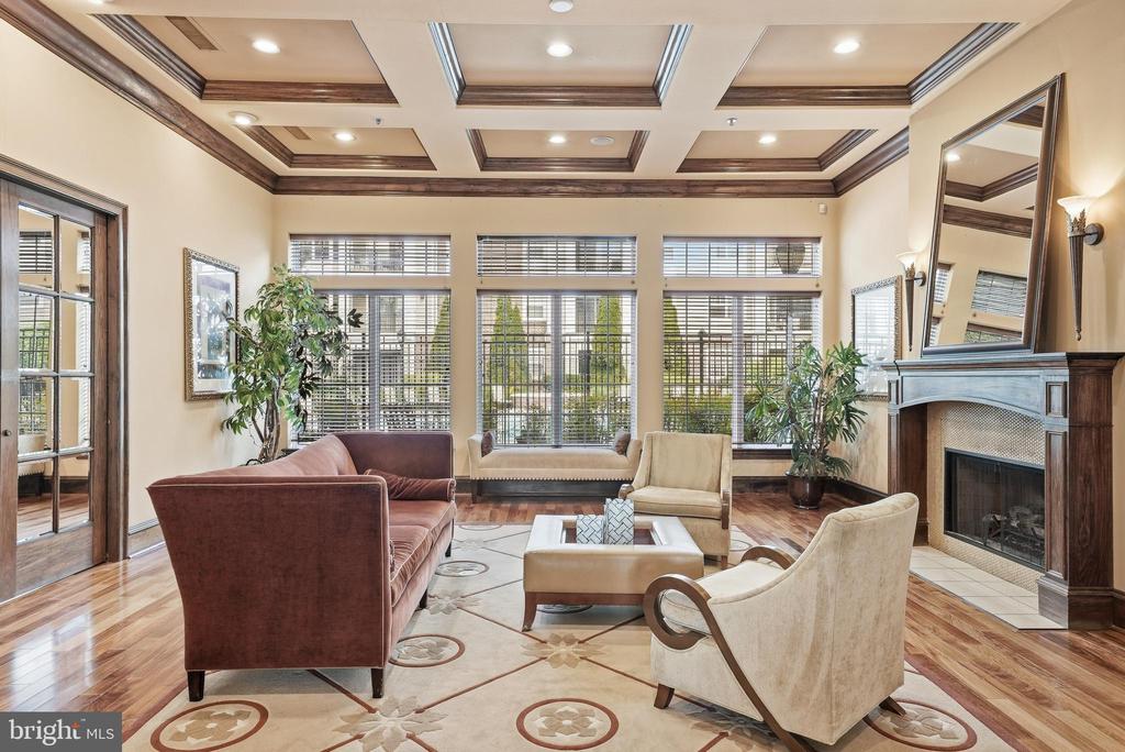 12929 CENTRE PARK CIRCLE Unit: 215