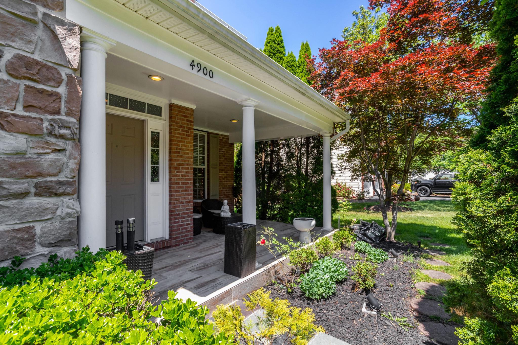 4900 SUNSET LANE