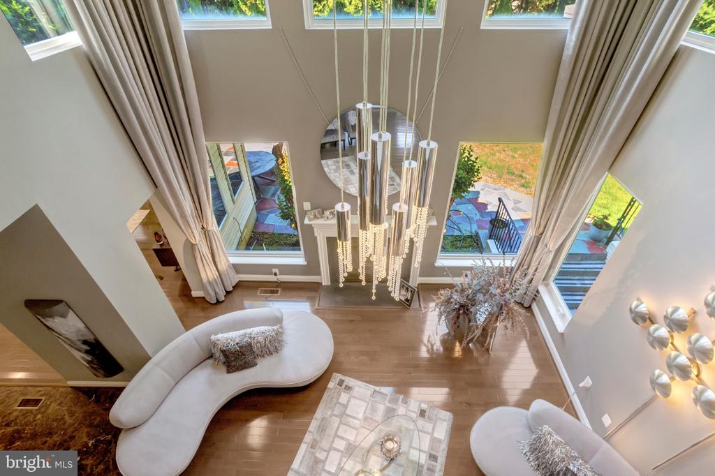 4900 SUNSET LANE