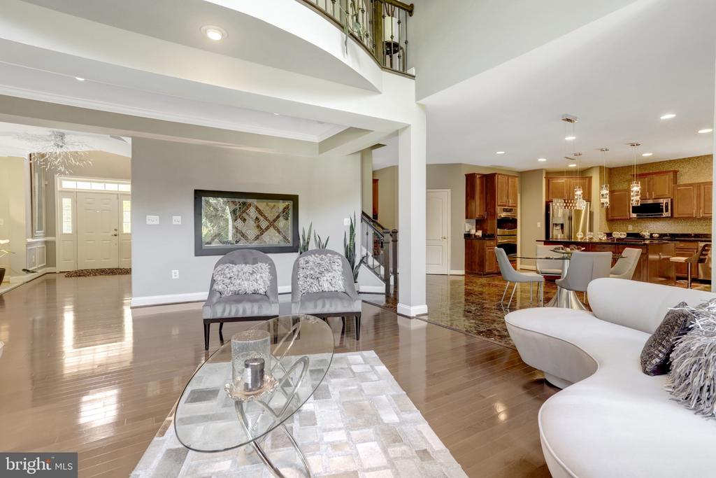 4900 SUNSET LANE