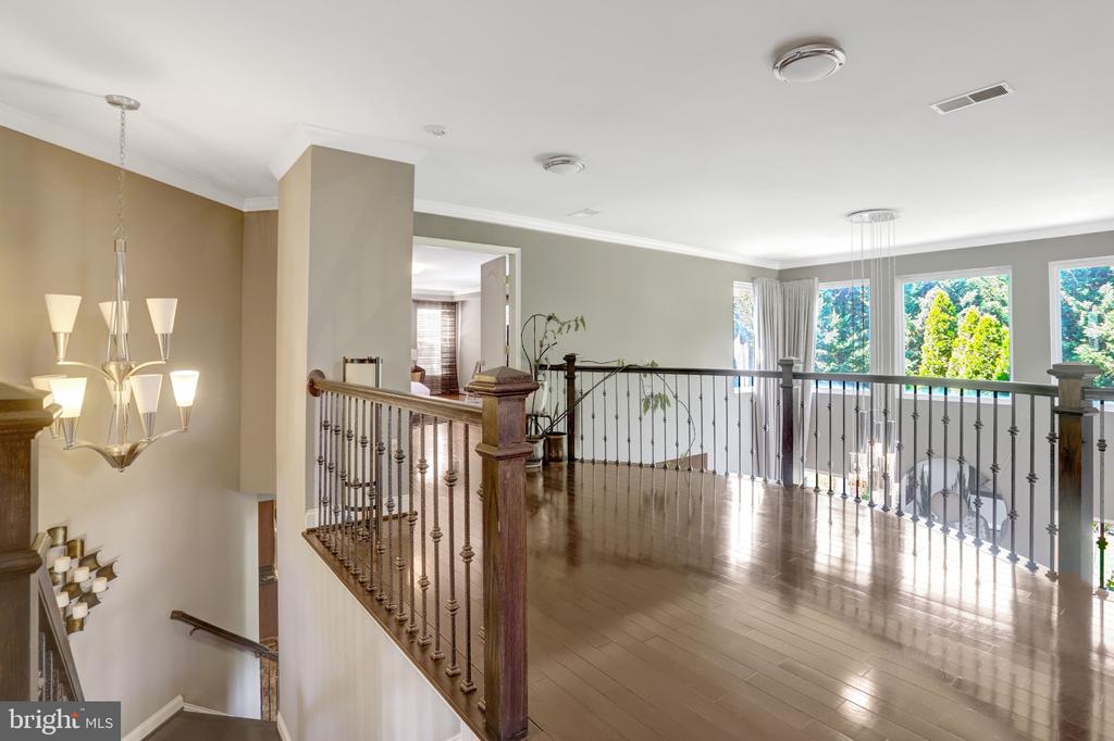 4900 SUNSET LANE