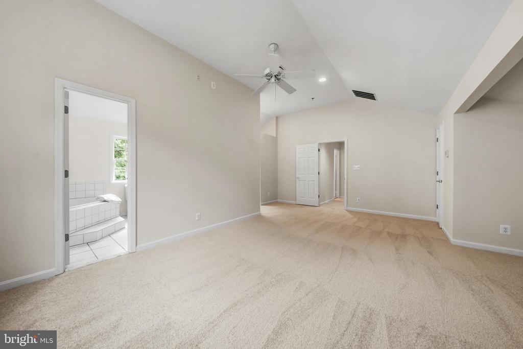 10711 OLDFIELD DRIVE