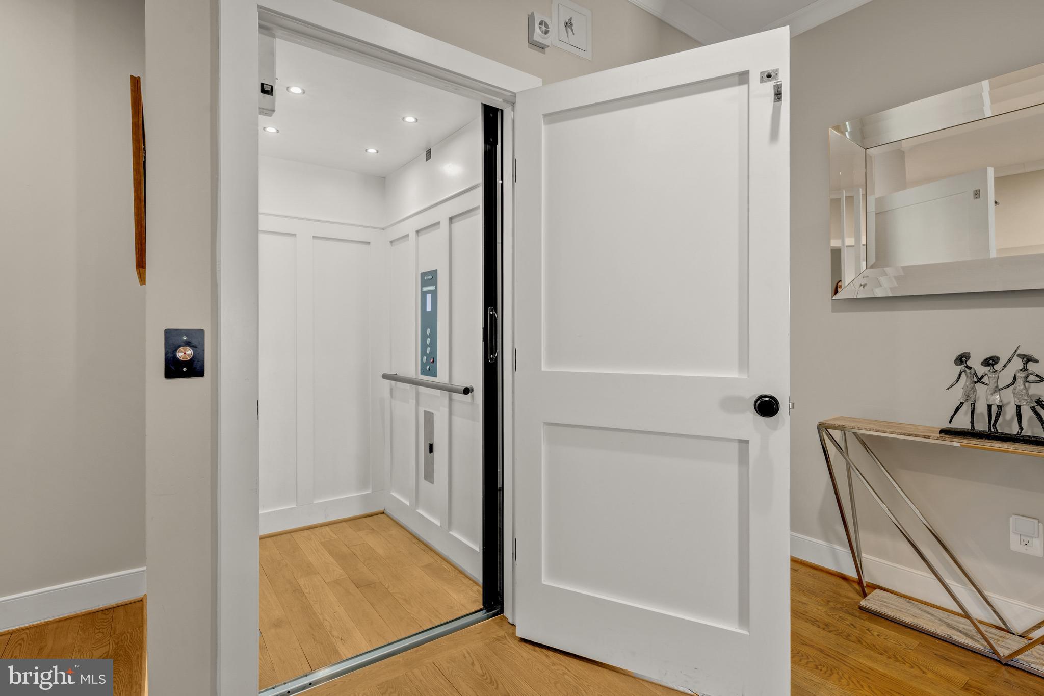 2998 BEECHWOOD LANE
