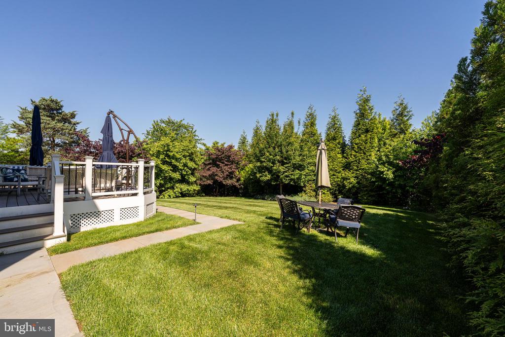 2998 BEECHWOOD LANE