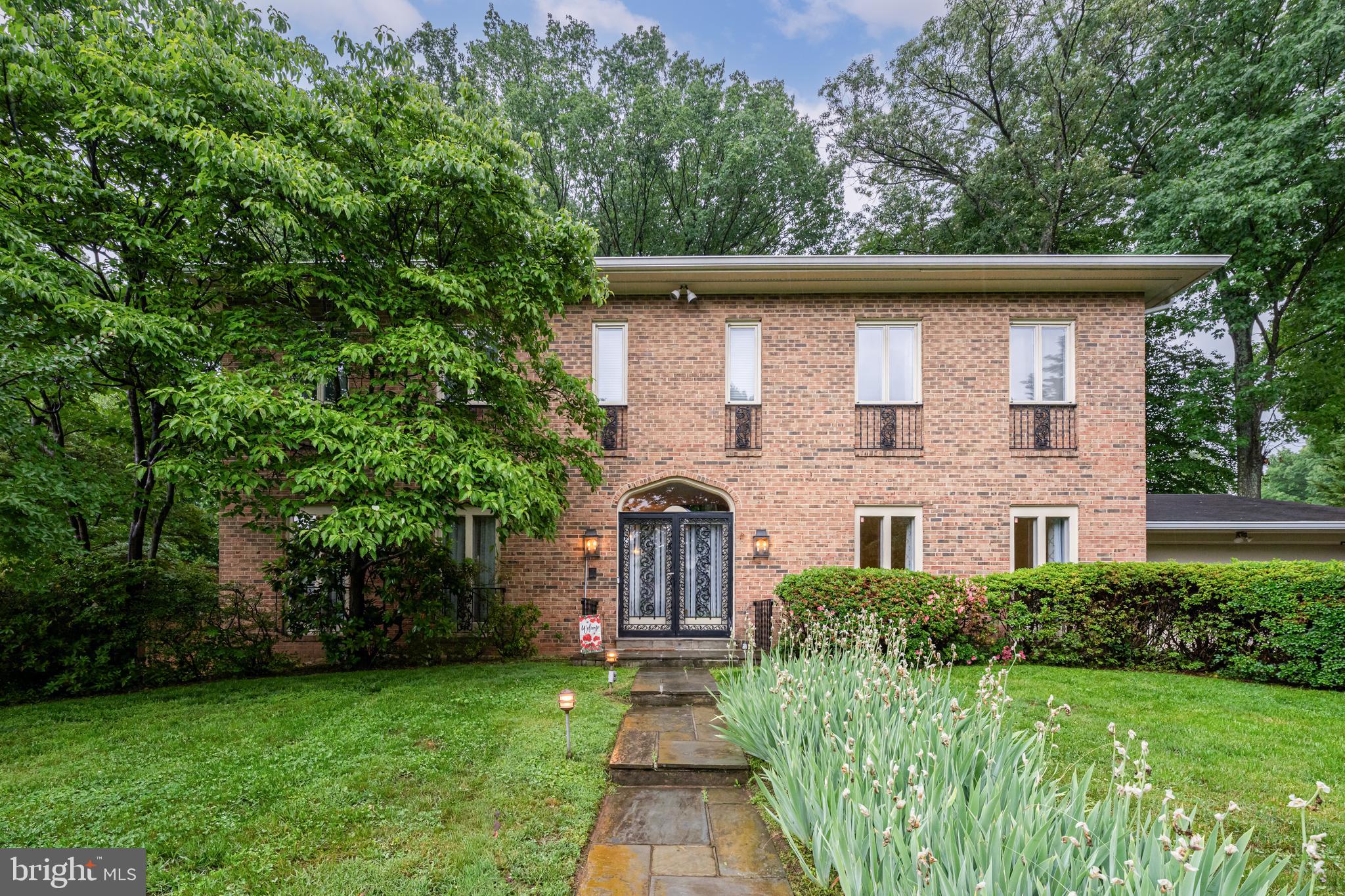 1502 HIGHWOOD DRIVE