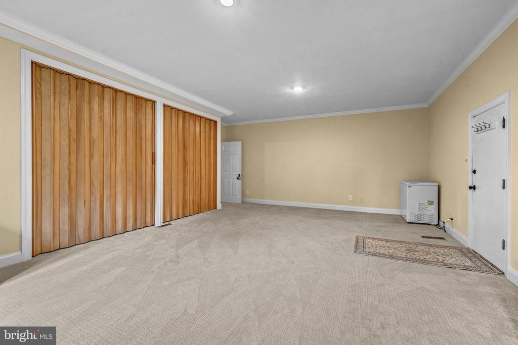 1502 HIGHWOOD DRIVE