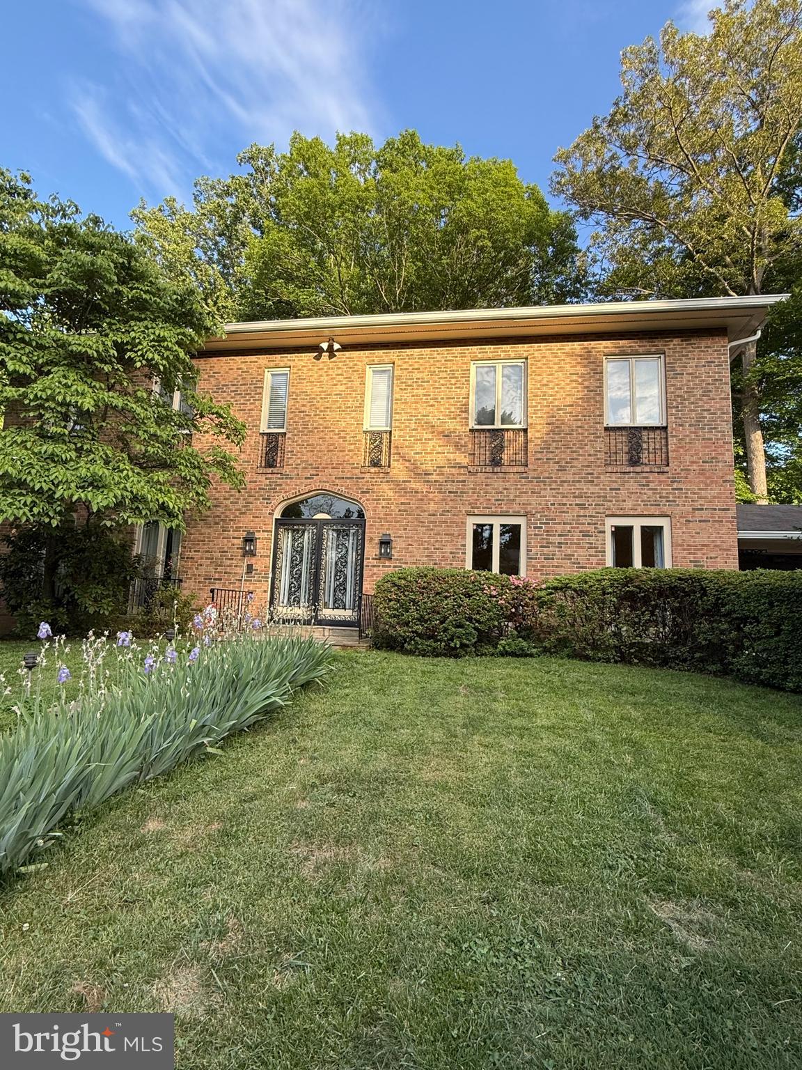 1502 HIGHWOOD DRIVE