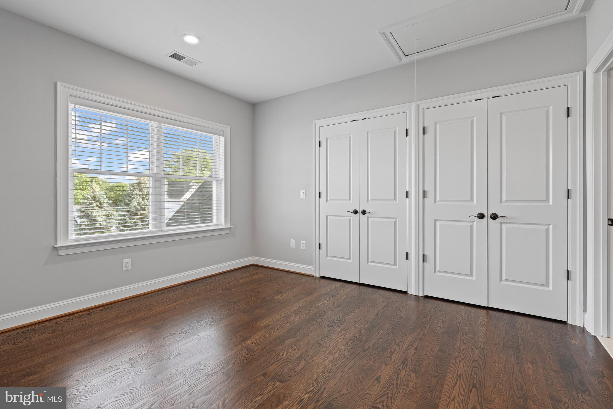 7606 LEONARD DRIVE
