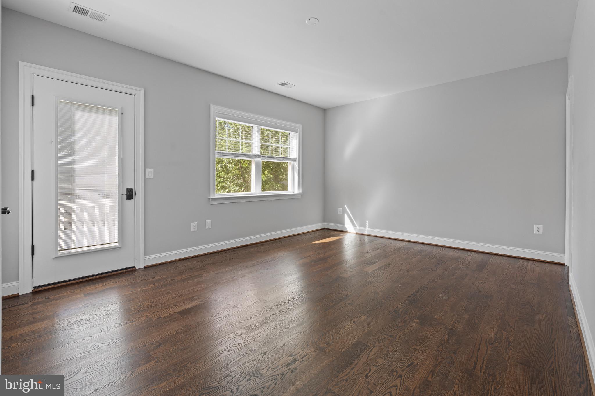 7606 LEONARD DRIVE