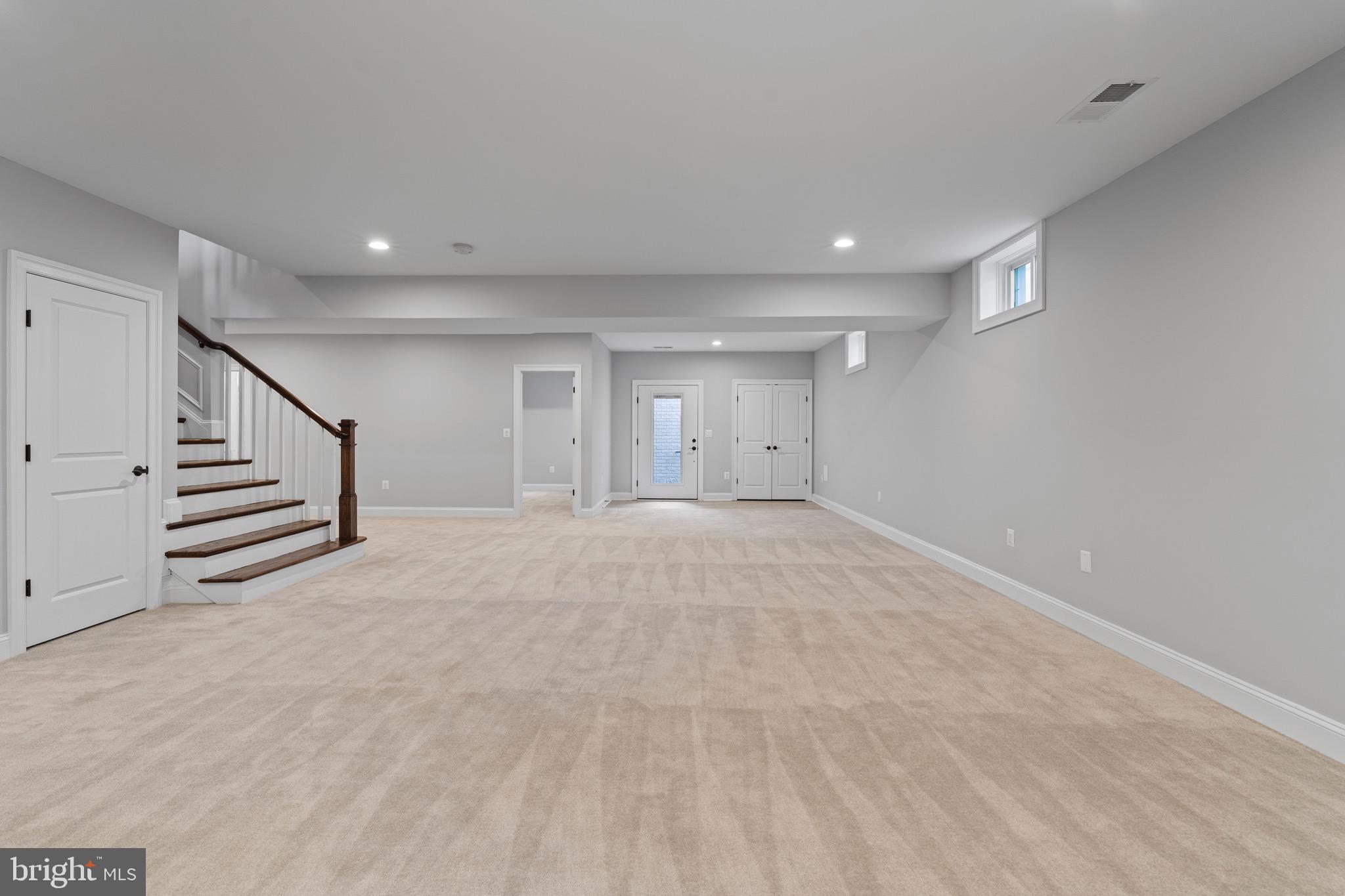 7606 LEONARD DRIVE