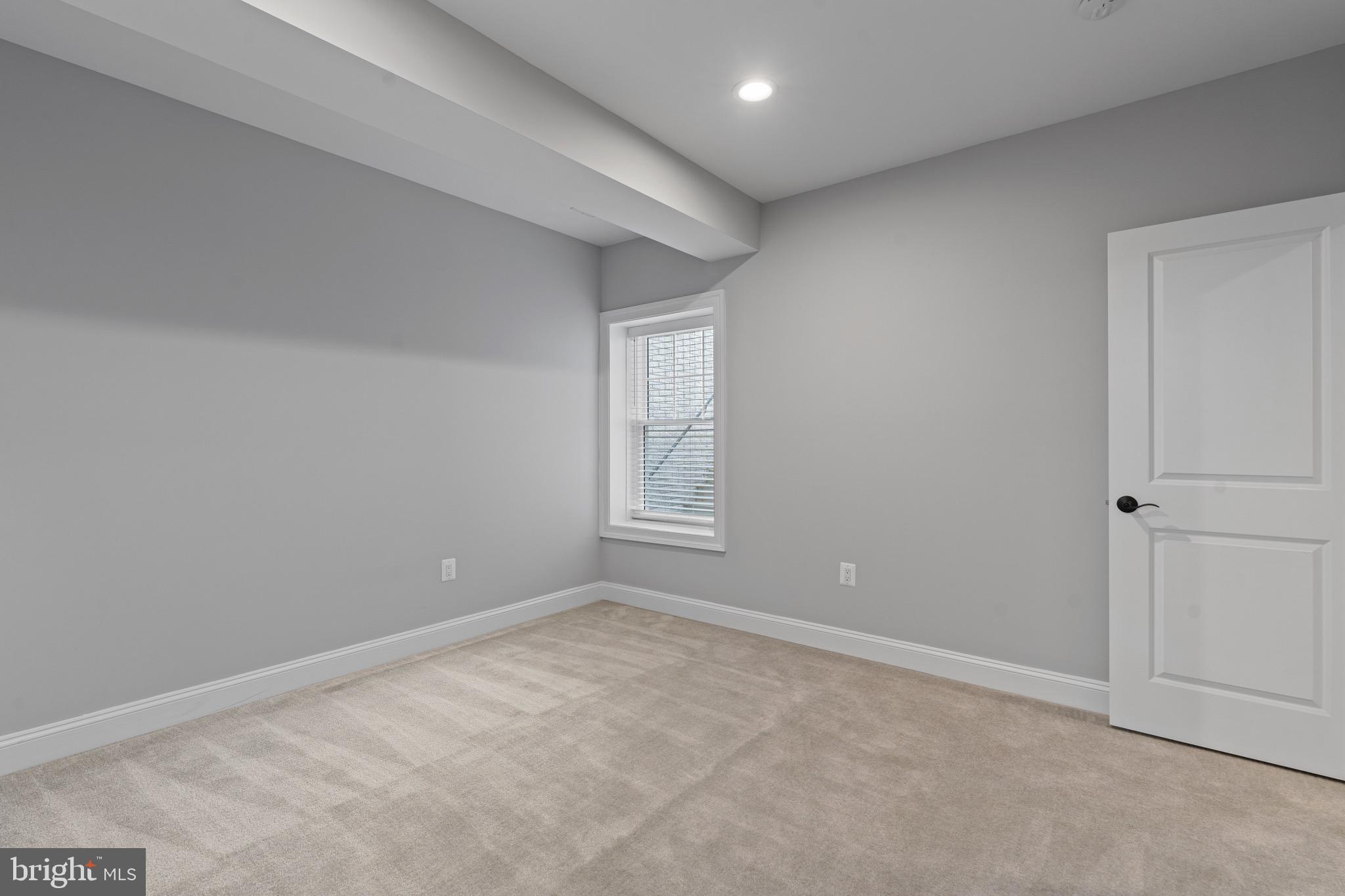 7606 LEONARD DRIVE