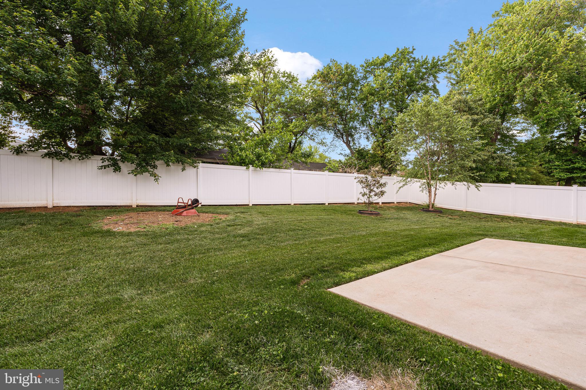 7606 LEONARD DRIVE