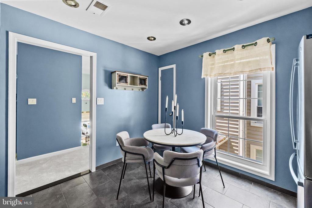 7780 WILLOW POINT DRIVE 7780
